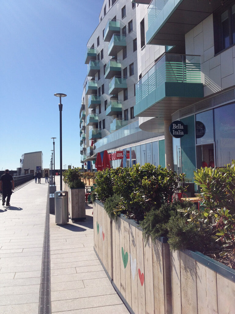 Marina landscape design boardwalk